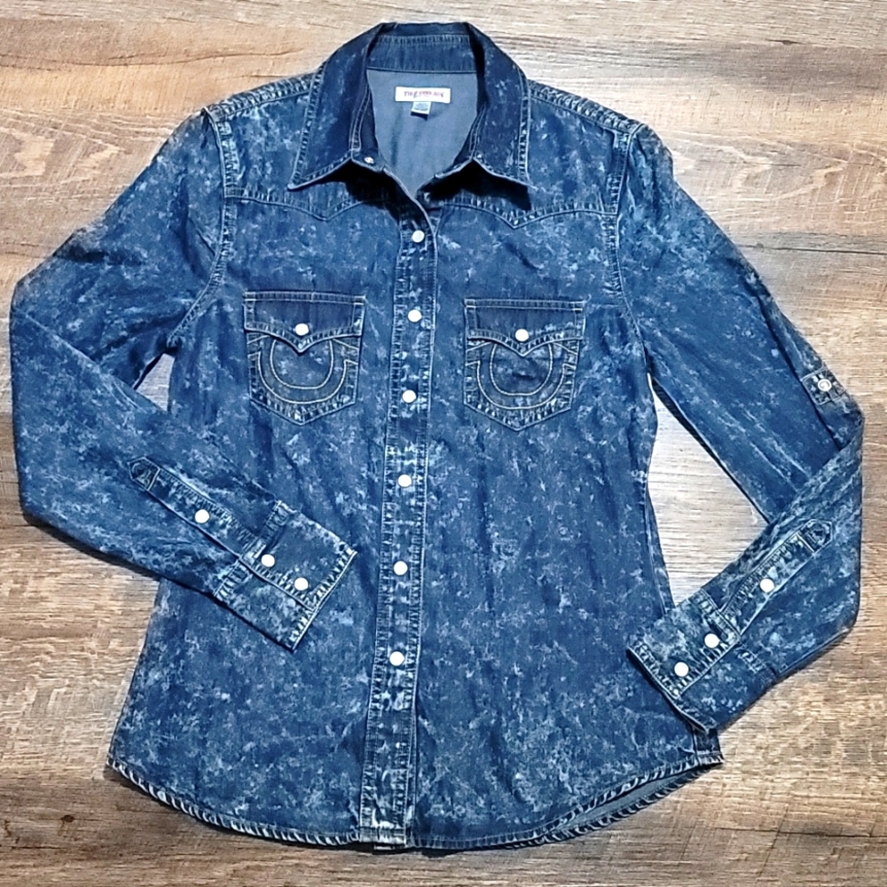 XSmall wornonce True Religion imitation jean shirt button for Rolling sleeves up